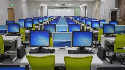 第一工科大学　東京上野キャンパス PC・IT実習教室
