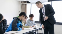 一人ひとりに向き合う少人数クラスによる個別指導（広島ＹＭＣＡ専門学校）