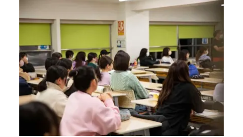 日本児童教育専門学校 夜間主コース限定！ブレンデッド教育導入します♪