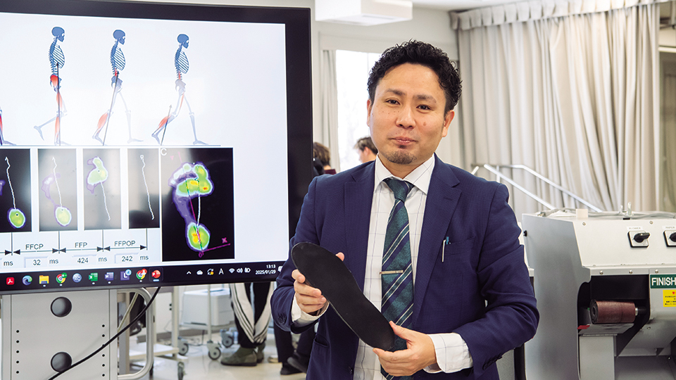 歩行や動きを変えるインソールを活用し、心身ともに健康な未来の実現を目指す