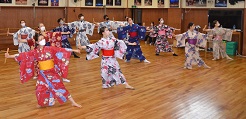 祇園祭の曲で浴衣を着て踊りました！