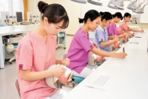 函館歯科衛生士専門学校の授業に参加して、歯科衛生士への夢の第一歩をふみだそう！