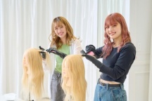 カットやカラーを先輩と一緒に体験しよう！