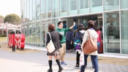 語学や国際に興味がある方も、まだ進路が決まっていない方も!充実した施設を巡るキャンパスツアーは必見!
