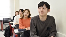 「教育費無償化」についての説明会です。