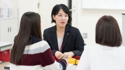 保護者対象の保護者説明会を開催しています。