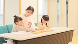 ~じっくり学ぶ3年制~ あこがれの「保育士」「幼稚園」「小学校教諭」の魅力にふれよう!