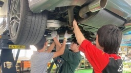 HACオープンキャンパスでは…とにかく車をさわる!?】