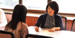 昼間は忙しい方や社会人の方、保護者の方がご参加いただける夕方からの個別相談会です。