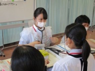 在校生が企画した楽しい体験授業と茶話会