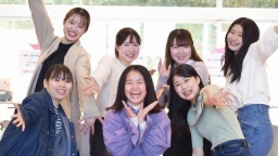 ビューティー、経営、医療事務、ホテル、エアライン、ブライダル、韓国語など… 多彩な授業を体験!