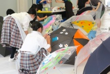 様々なプログラムを通してデザインの⼤学の魅⼒発⾒!