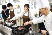 和食・洋食・中華・ラーメンなど幅広く学び、無試験で調理師免許も取得できる調理師養成学科の魅力を体験!