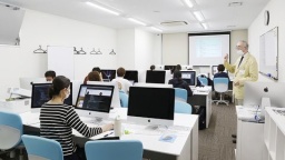 お仕事帰りに学校を見に行こう!(毎週水・金曜日 開催)