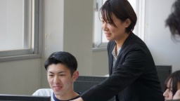 気になるコースの授業を体験できます