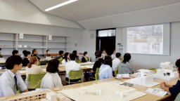 学部ごとに開催。少人数形式でじっくり説明が聞けるオープンキャンパス