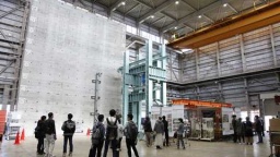 自慢の研究施設を自由に見学!日大理工の学生生活がわかる秋のキャンパスを満喫。