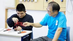【みんなでドキドキ】工具を使って電球を光らせてみよう!!