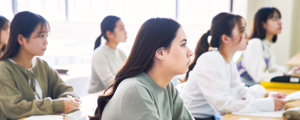 人間環境大学 総合心理学部/総合環境学部*/松山看護学部 PRイメージ