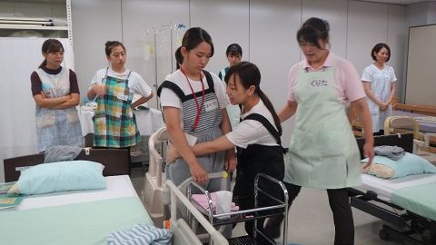朝日大学歯科衛生士専門学校 強力なサポート体制で資格取得へ。
