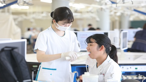 朝日大学歯科衛生士専門学校 専門士の称号が授与されます。