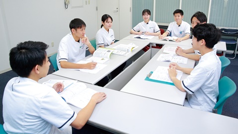 福岡国際医療福祉大学 関連職種連携教育制度