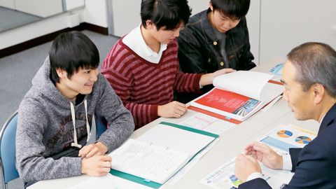 大阪コンピュータ専門学校 ヒューマンネットワークを最大限に活用！多数の国家資格と技術で希望の就職へ