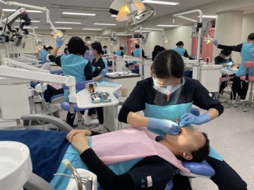ナゴノ福祉歯科医療専門学校 先進の歯科医療機器をそろえたプロ仕様の環境で学修を強力サポート。