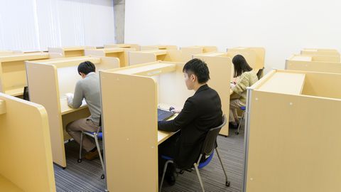 東京経済大学 学内ダブルスクールが可能な、充実の資格取得支援「キャリア・サポートコース」