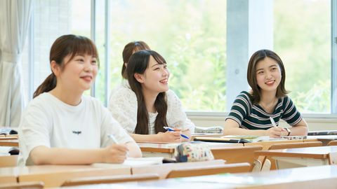 鎌倉女子大学 免許・資格プログラムと企業学習プログラム