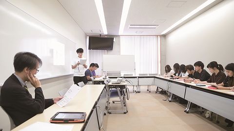 日本大学　商学部 3年間にわたるゼミナール教育