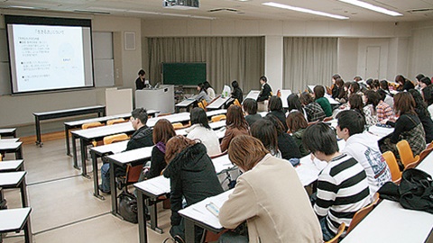 名古屋芸術大学　教育学部　子ども学科 将来の可能性を広げる「就職支援・資格取得支援講座」