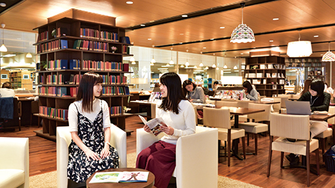 武庫川女子大学 中央図書館