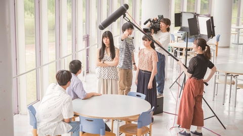 大阪芸術大学短期大学部（伊丹学舎／芸術系） コースや分野をこえて授業が選択できる、メディア・芸術学科