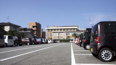 富山短期大学 学生駐車場