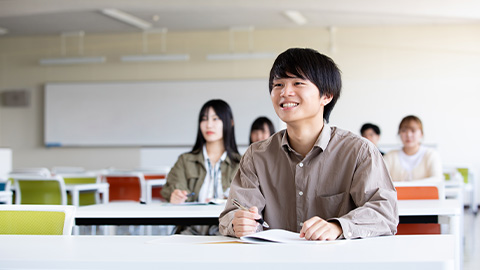 國學院大學栃木短期大学 一人ひとりのキャリアアップを応援しています。