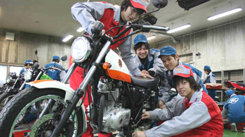 岡山自動車大学校 自動二輪の実習は全員必須