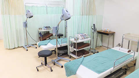 国際鍼灸専門学校 設備や医療機器も充実した附属治療所を校内に設置！