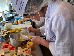 ヨコスカ調理製菓専門学校 企業との連携一流の現場でのインターンシップ