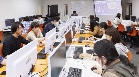 大阪情報コンピュータ専門学校 ゲーム企業と共同開発したカリキュラム。