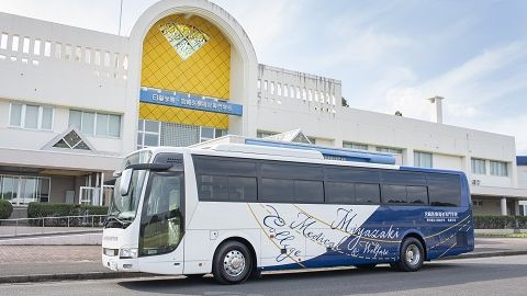 宮崎医療福祉専門学校 毎日運行のスクールバス