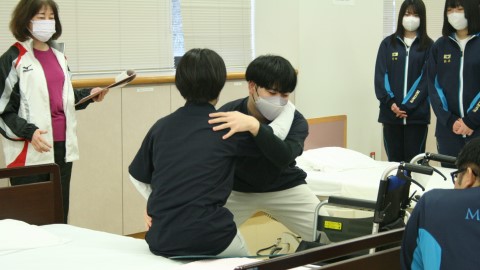 日本社会事業大学 最新技術を体得できるモデル的な介護実習棟