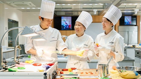 京都製菓製パン技術専門学校 「もっと学びたい！」に応えます。スキルアッププログラム・選択授業