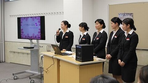 大阪外国語・ホテル・エアライン専門学校 プロ意識を磨く、産学連携授業