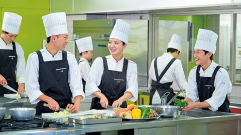 東海調理製菓専門学校 将来の目標に合わせて選べる6コースを設置