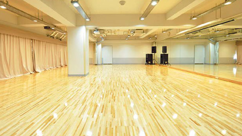 専門学校東京アナウンス学院（声優・俳優・配信者・タレント・シンガー・ナレーター・ダンサー） 充実したレッスンスペース
