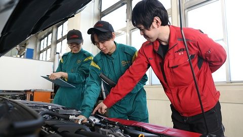 専門学校北海道自動車整備大学校 教員について