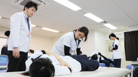 平成リハビリテーション専門学校 豊富な実習時間・経験豊かな教員による 指導で、「臨床力」を身につける！