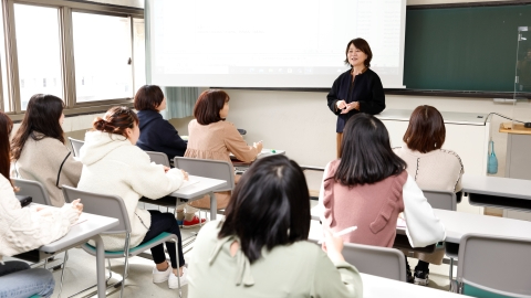 神戸親和大学 教員採用試験の合格に向けた充実の支援制度