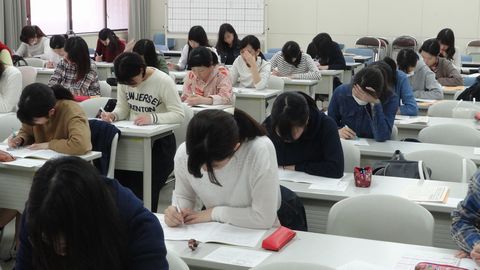 九州女子大学 教員採用試験対策　合言葉は、「チーム九女」